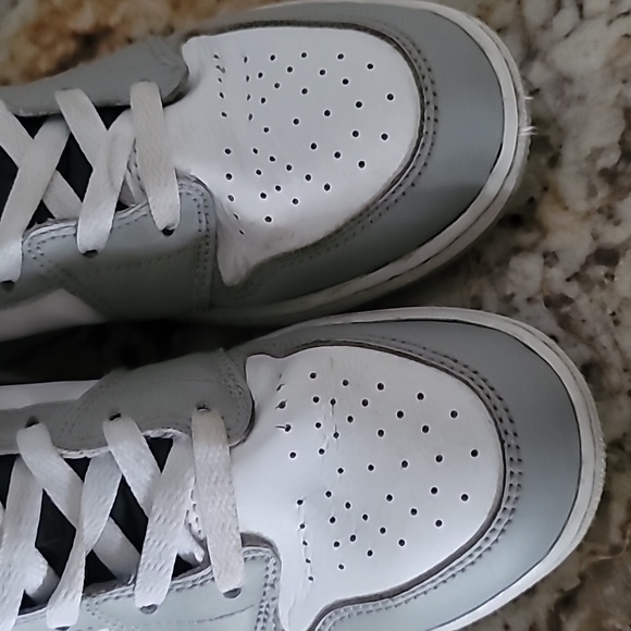 Air Jordan - Picture 4 of 4